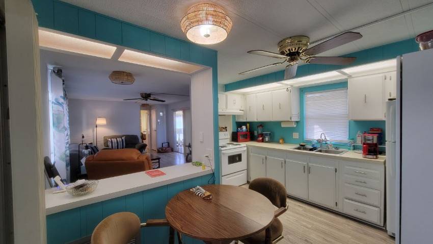 205 Rainbow Lane West a Dundee, FL Mobile or Manufactured Home for Sale